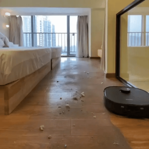 Aspiratorul Robot Clean+